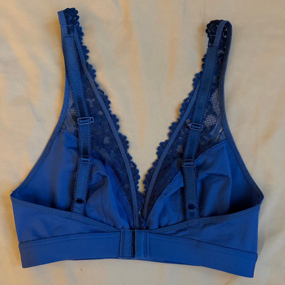 Wacoal Royal Blue, Lace Trim, Deep Plunge, Bralette- 34 - Picture 3 of 9